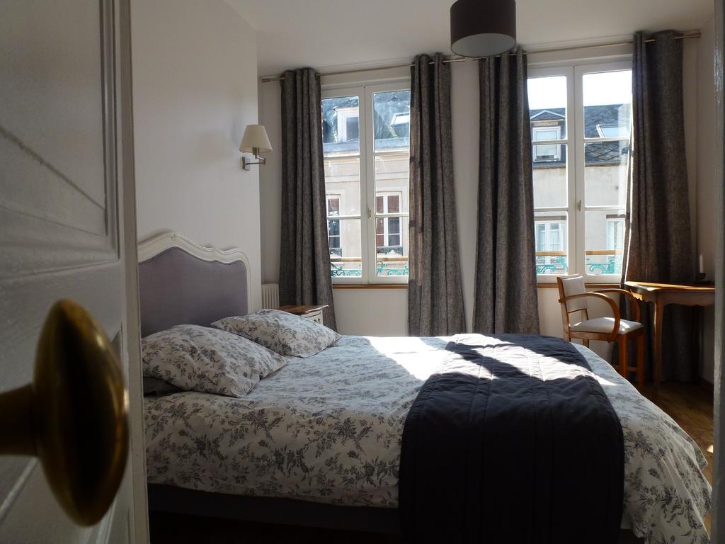 Le Charme A La Francaise Leilighet Honfleur Eksteriør bilde